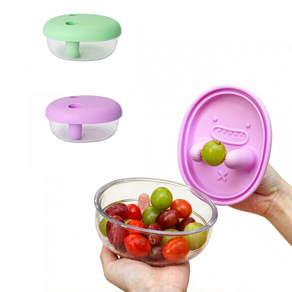 No-Mess Snack Container with Finger Shield Lid